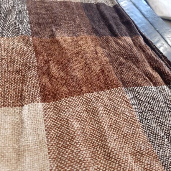❌SOLD❌ Brown Plaid Scarf Chenille Rectangular Fringe Fall Winter Womens Mens - Picture 3 of 10